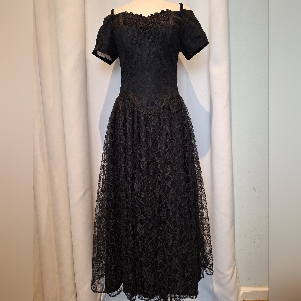 Jodi Schwartz Vintage 80's Prom Basque waist Black Lace Size 11